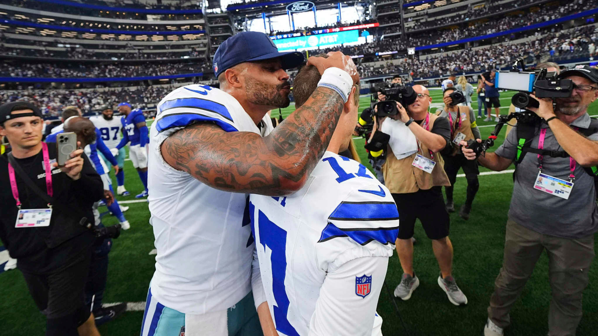 Cowboys player breaks record in Thanksgiving win over Chiefs as he