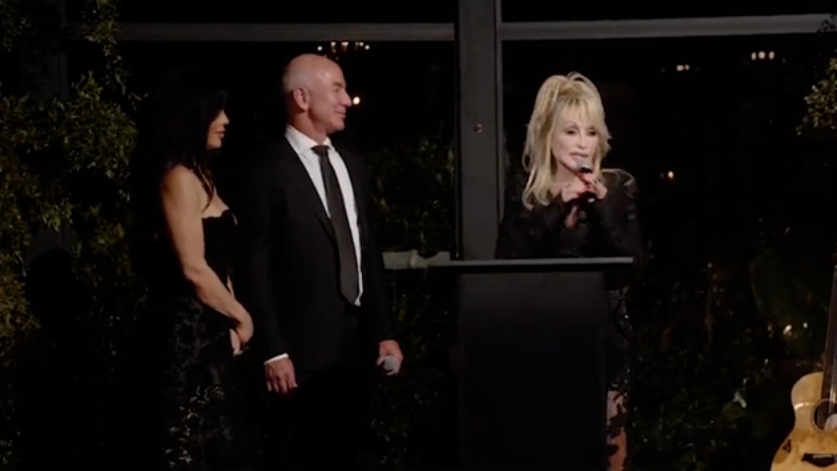 It’s Official: Nashville’s airport is being renamed after the late country icon Dolly Parton