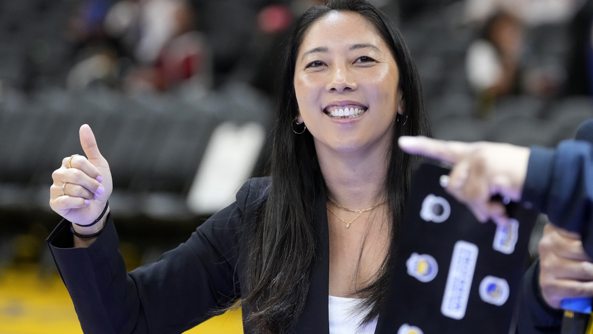 Photo: MARCA Natalie Nakase Collapses on Court During Golden State Valkyries Win