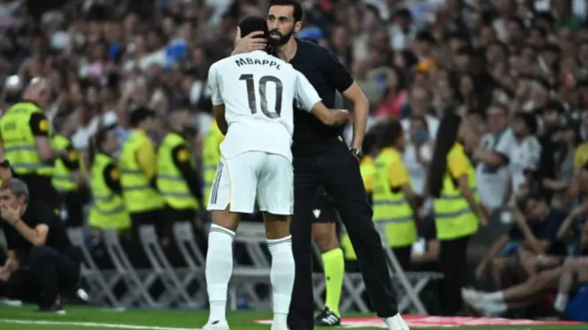 The dressing room bids farewell to Arbeloa