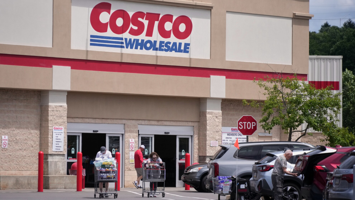 Does Costco accept Mastercard? Every way you can pay at the wholescale store