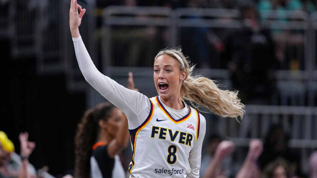 Critics have lashed out at Sophie Cunningham's shift to the right and are predicting her early departure from the WNBA: “Do you think we're stupid?”
