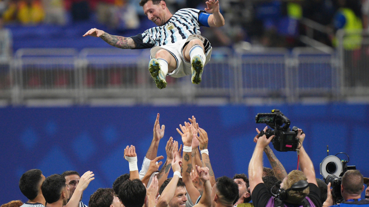 Life after Messi: Argentina plagued by doubts as Scaloni faces major questions - MARCA thumbnail