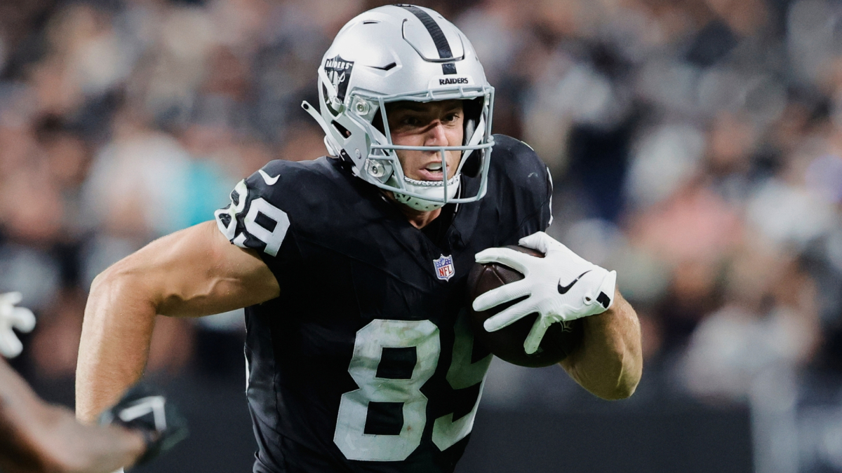 Dolphins vs Raiders: Where to watch today's game and what time the game starts at Allegiant Stadium
