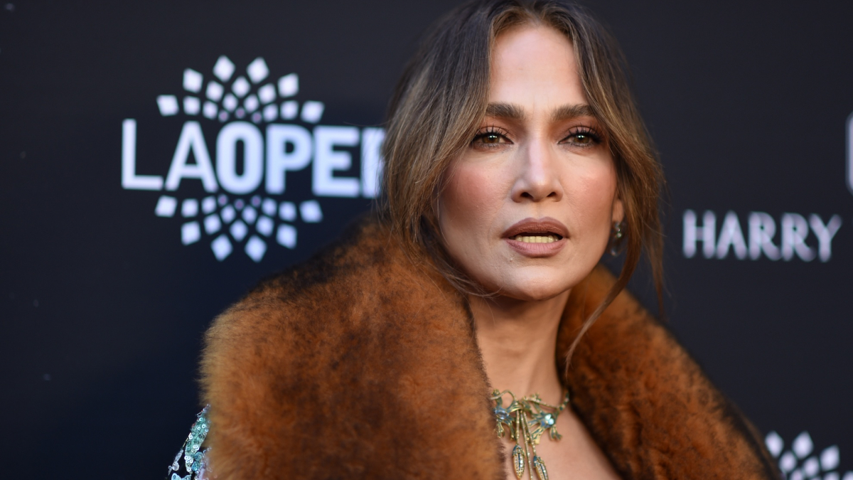 Jennifer Lopez Stuns in Dolce & Gabbana at LA Opera Ball