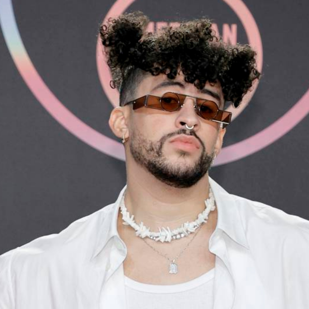 is bad bunny a cross dresser Goes Full Drag and Makes Empowering Statement in 'Yo Perreo Sola' Music Video In case you didnt know,