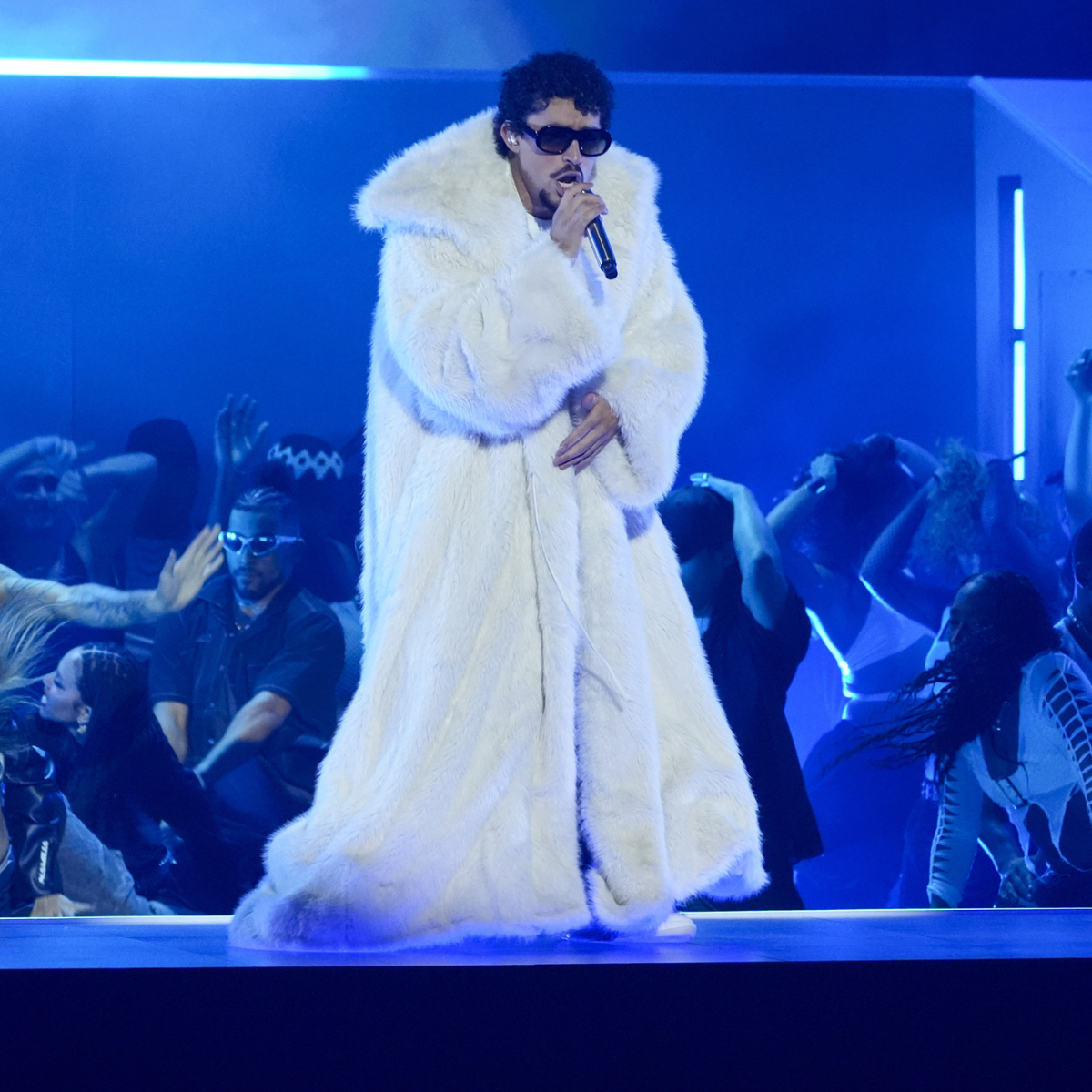 Antonio Brown alleges Jay-Z selects Super Bowl halftime acts, Bad