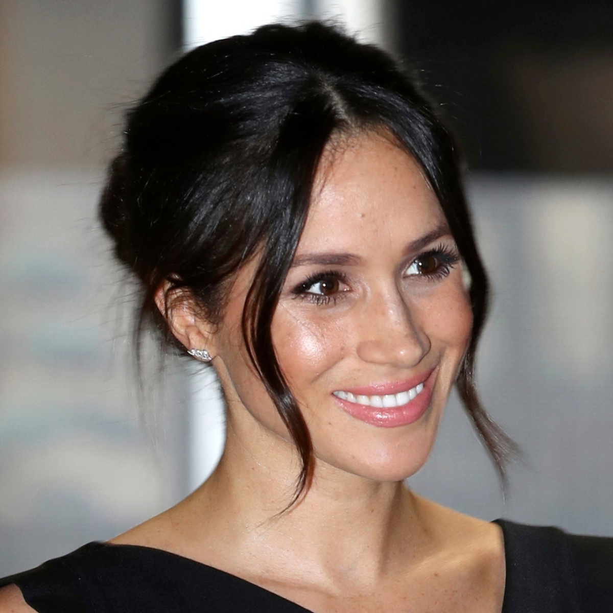 Meghan Markle's birthday backlash: Why critics say she 'still acts like a  royal' | MARCA