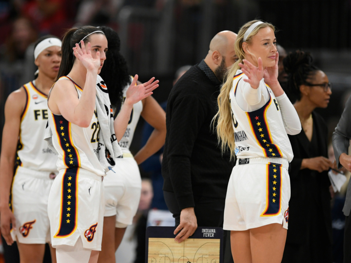 DiJonai Carrington ignites WNBA controversy after accusing Indiana Fever of  “white privilege” over Caitlin Clark and Sophie Cunningham | MARCA