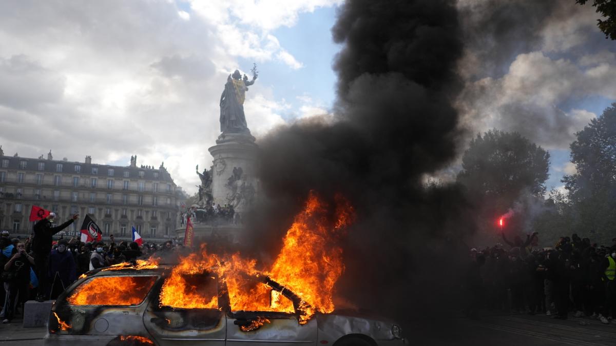 ‘Extreme intensity’ violence in Paris fails to stop NFL’s historic French debut