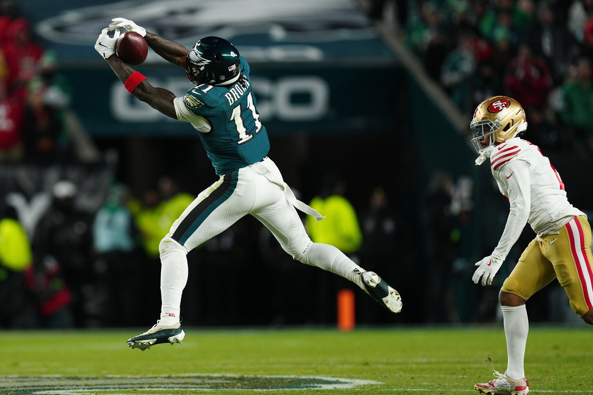 AJ Brown makes a catch.