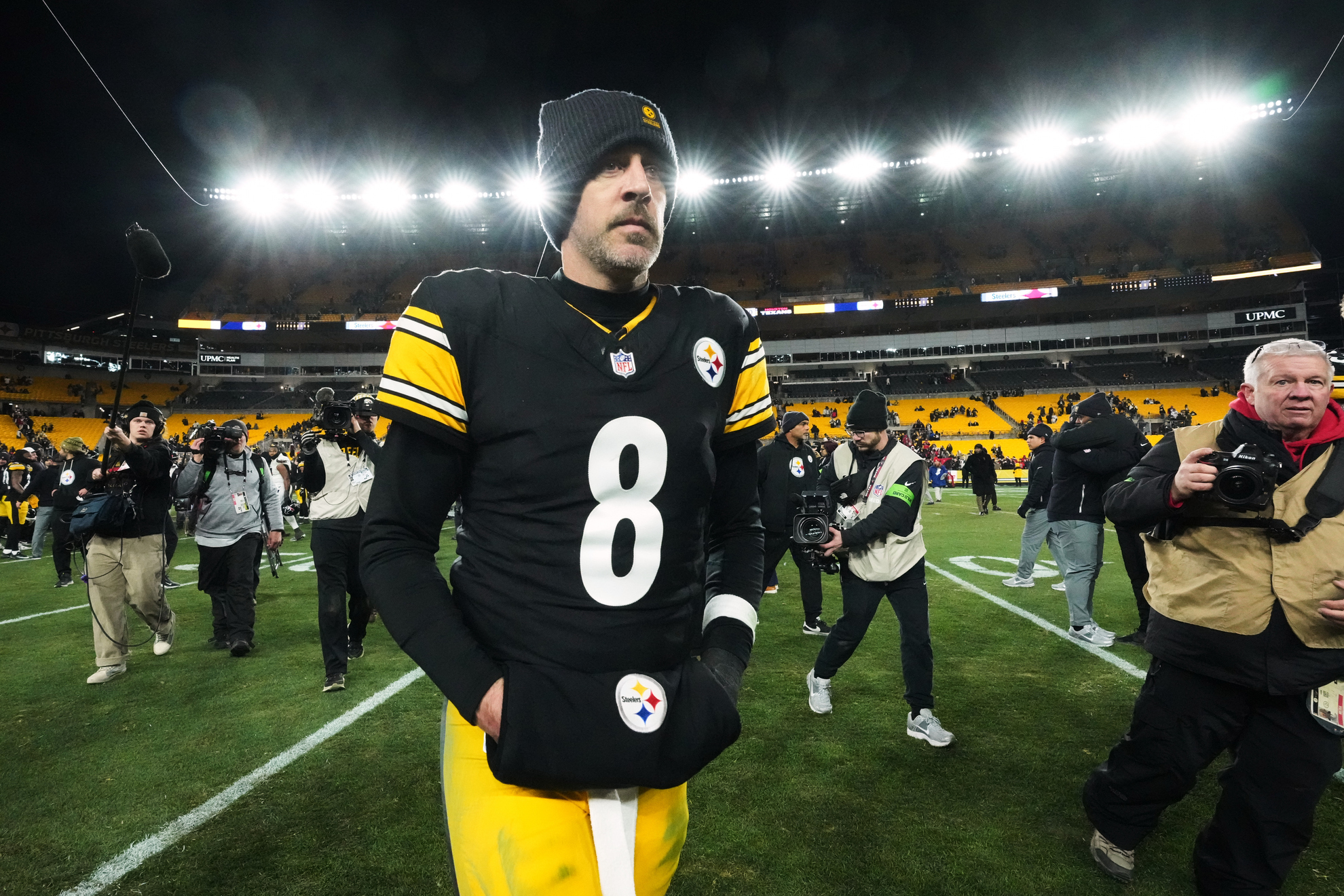 The Steelers' locker room prefers Will Howard to be the starting  quarterback rather than Aaron Rodgers | MARCA
