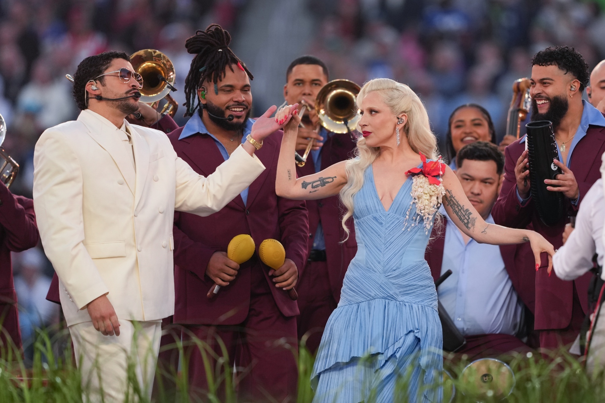 Lady Gaga dances with Bad Bunny in stunning Super Bowl Halftime Show collab | MARCA Lady Gaga dances with Bad Bunny in stunning Super Bowl Halftime Show collab | MARCA