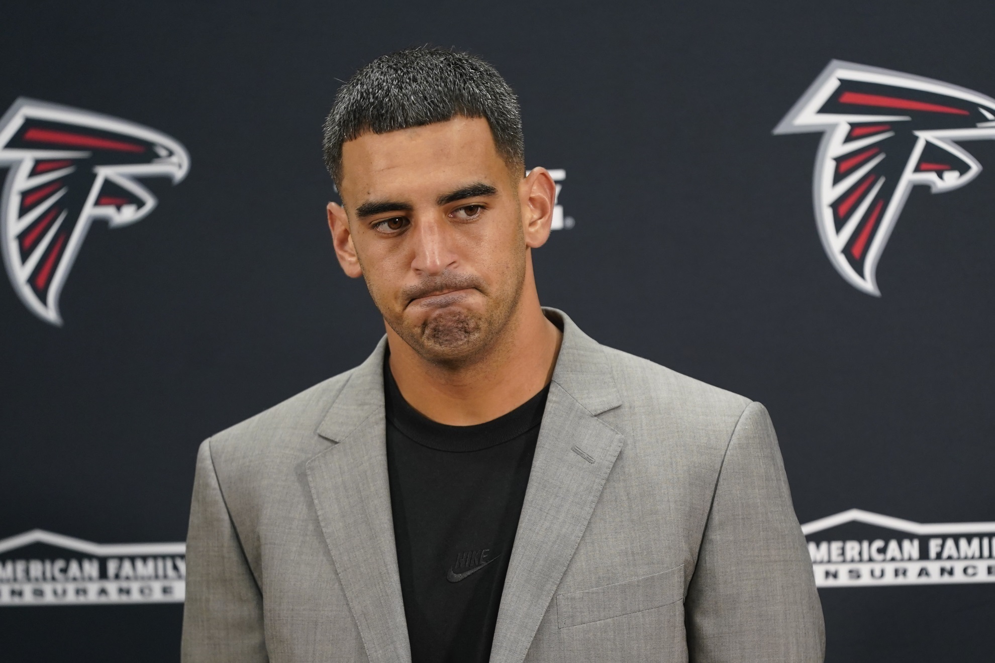 Marcus Mariota, backup quarterback for the Washington Commanders last season, may join the Kansas City Chiefs