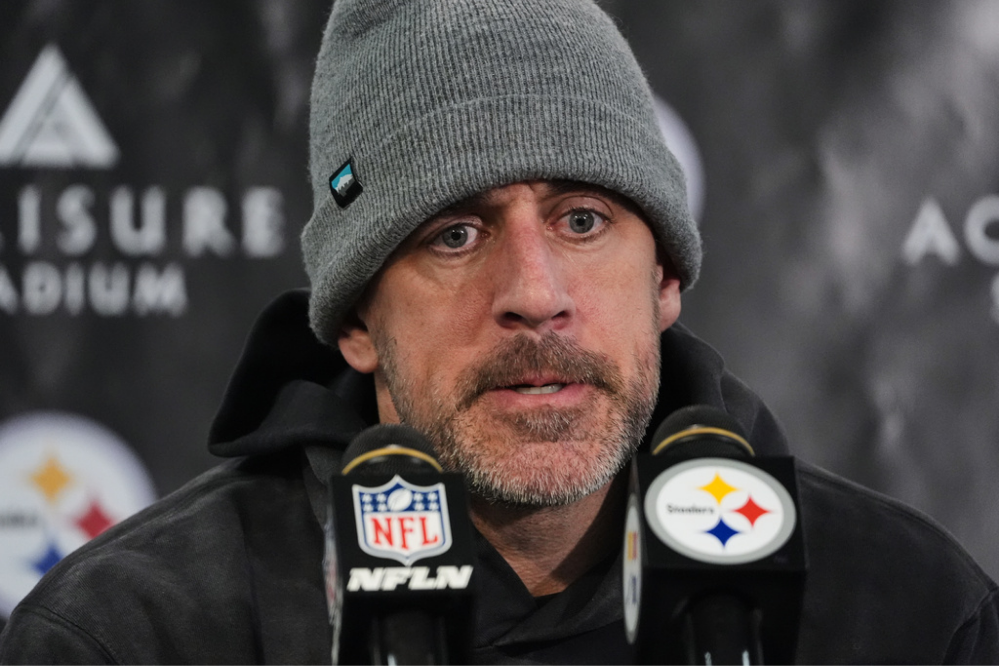 Pittsburgh Steelers quarterback Aaron Rodgers