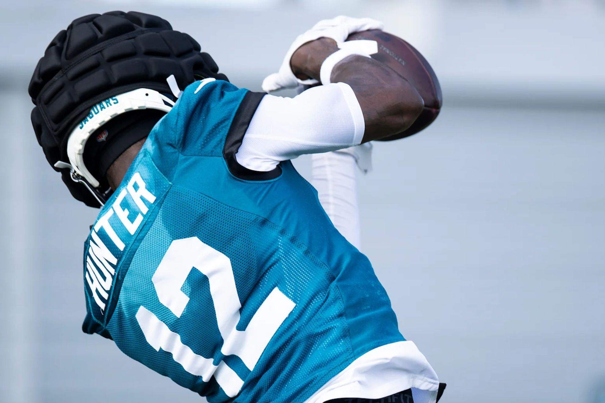 Travis Hunter falls hard after making a big catch at Jacksonville Jaguars training camp