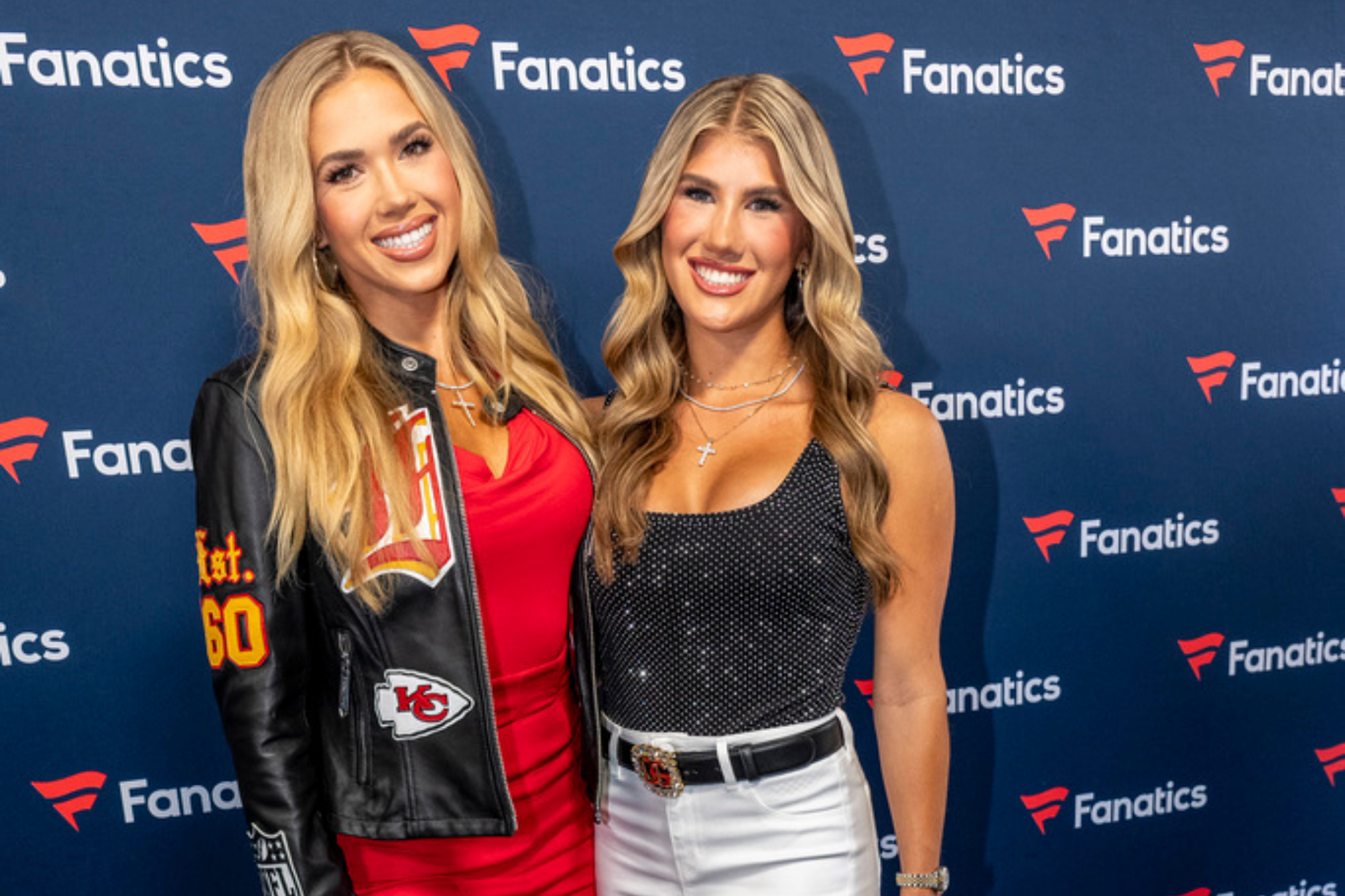 Gracie Hunt, left, and Ava Hunt