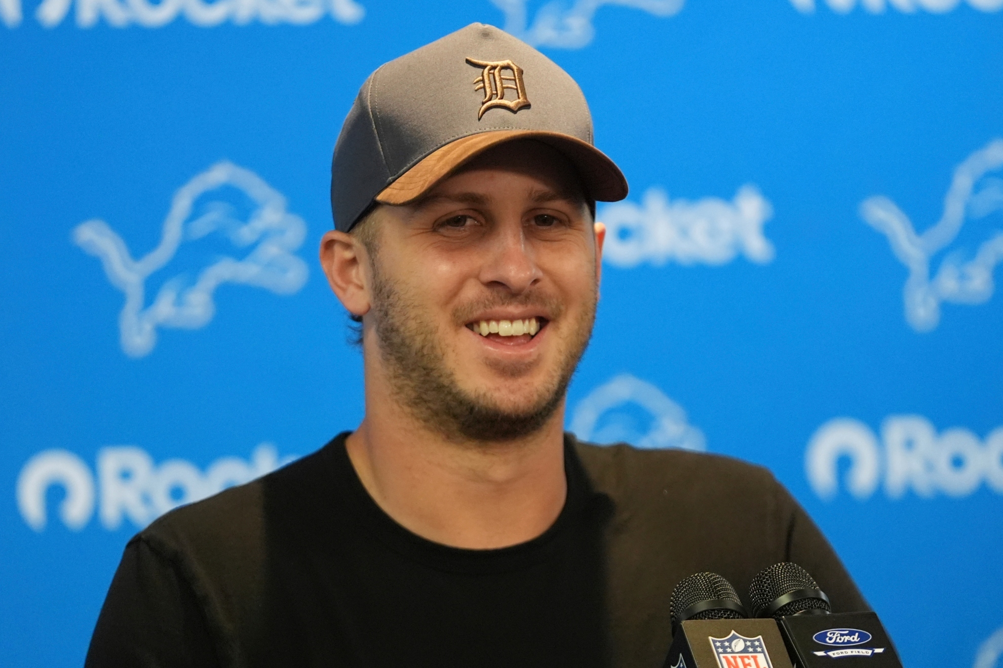 Jared Goff torches Bears, NFL hands him weekly crown