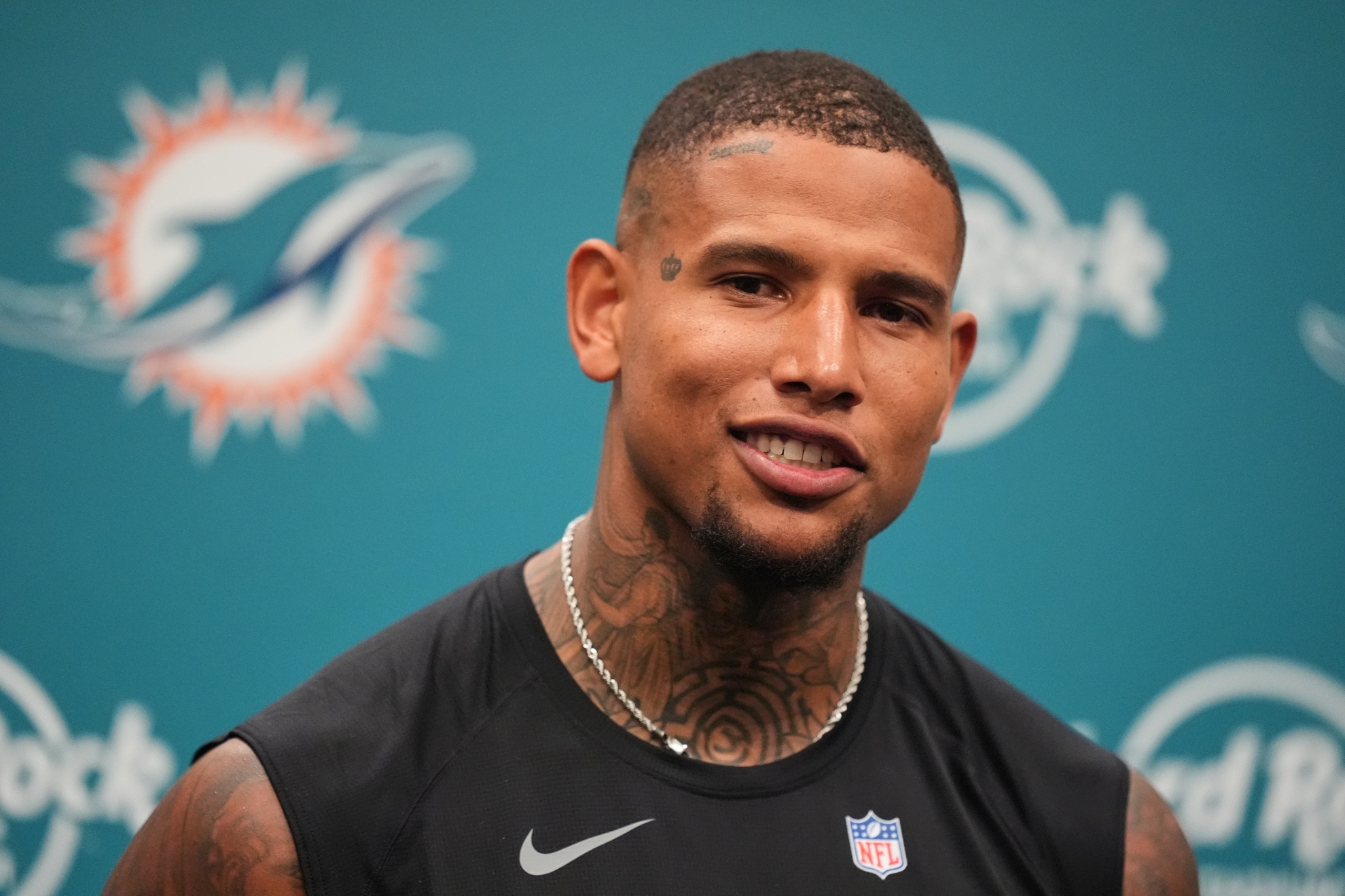 Darren Waller's big words for Tua Tagovailoa could signal a turning point for the Dolphins