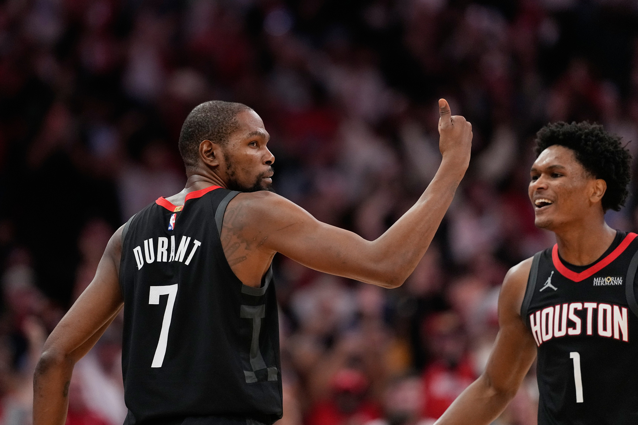 Houston Rockets' Kevin Durant scored the game-winning basket against his former team, the Phoenix Suns