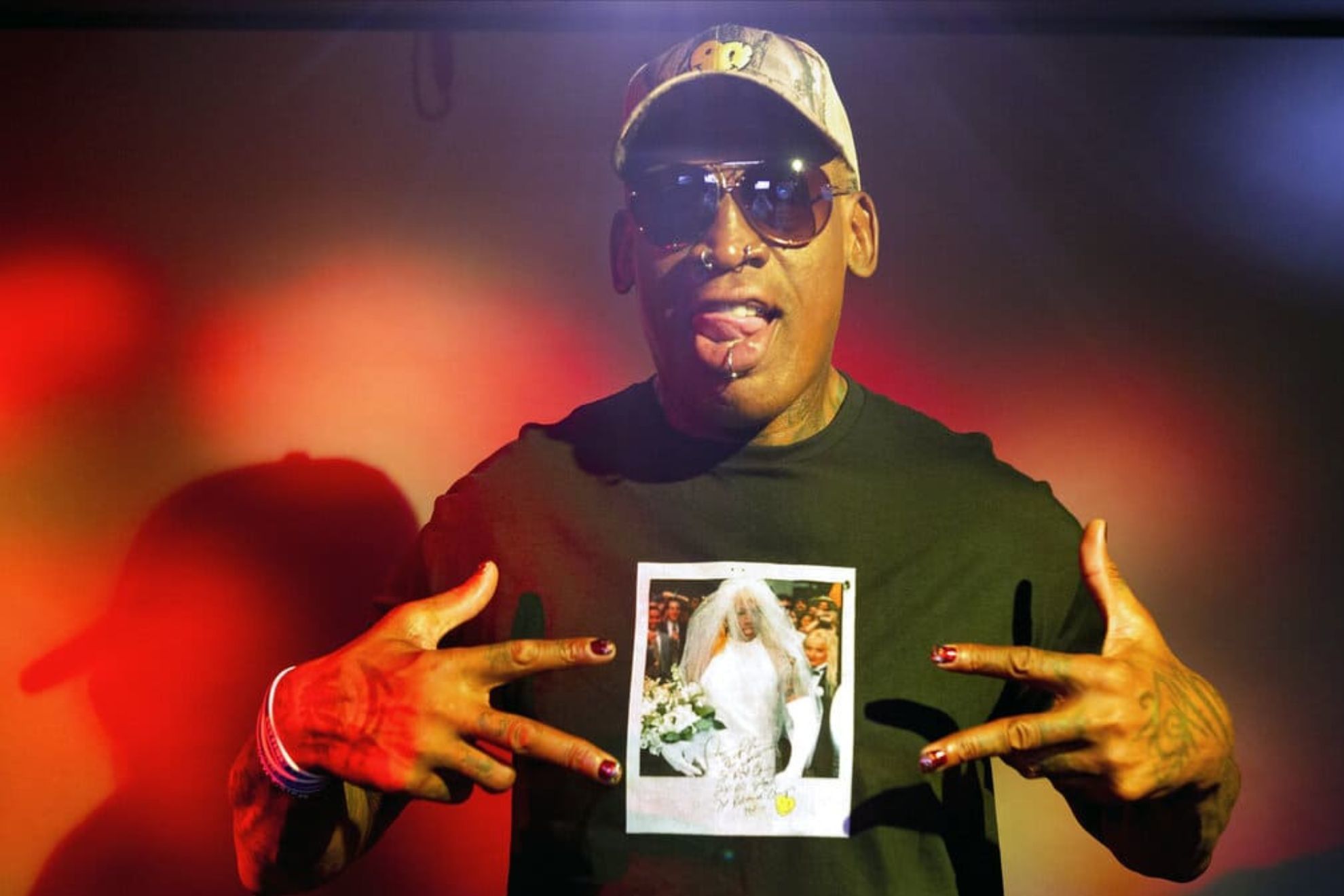 Dennis Rodman once again expresses his hate for LeBron, claiming he could lock him down in a prime vs prime matchup | MARCA Dennis Rodman once again expresses his hate for LeBron, claiming he could lock him down in a prime vs prime matchup | MARCA