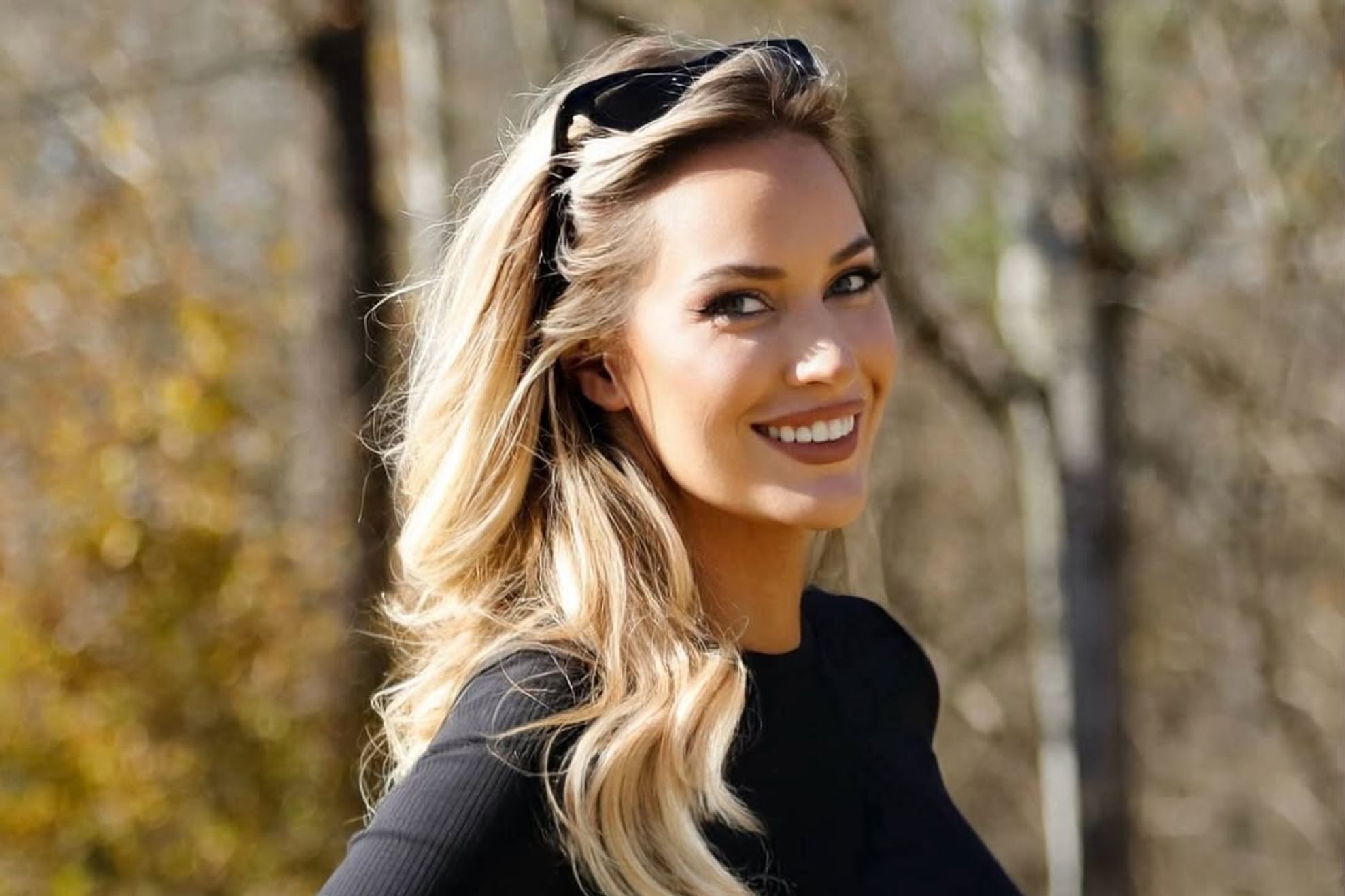Paige Spiranac's outfit makes it difficult for some people to understand if she's even real