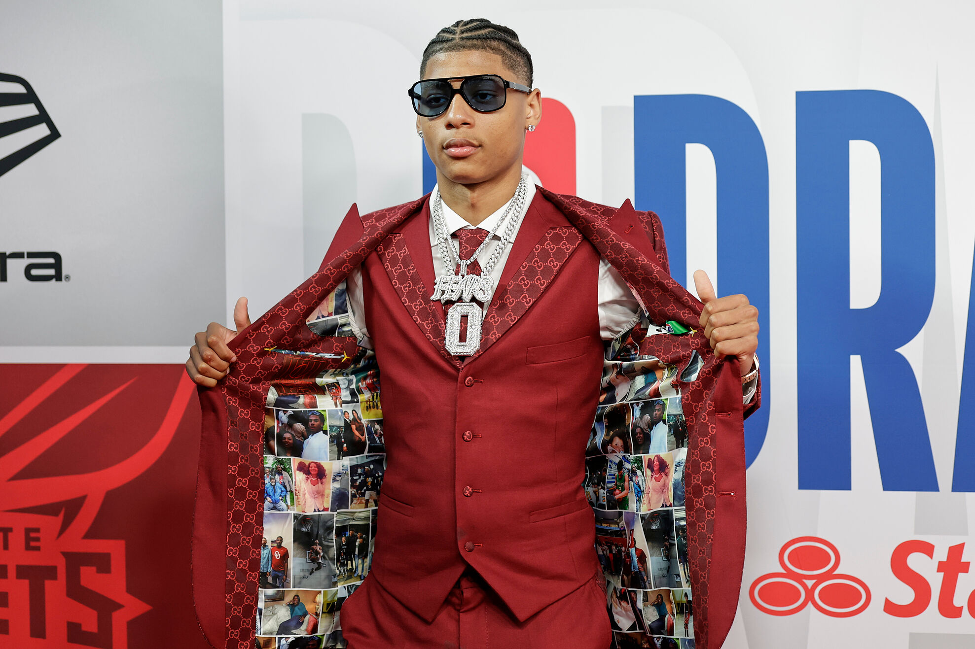 Jeremiah Fears arrives for the first round of the NBA basketball (AP Photo/Adam Hunger)