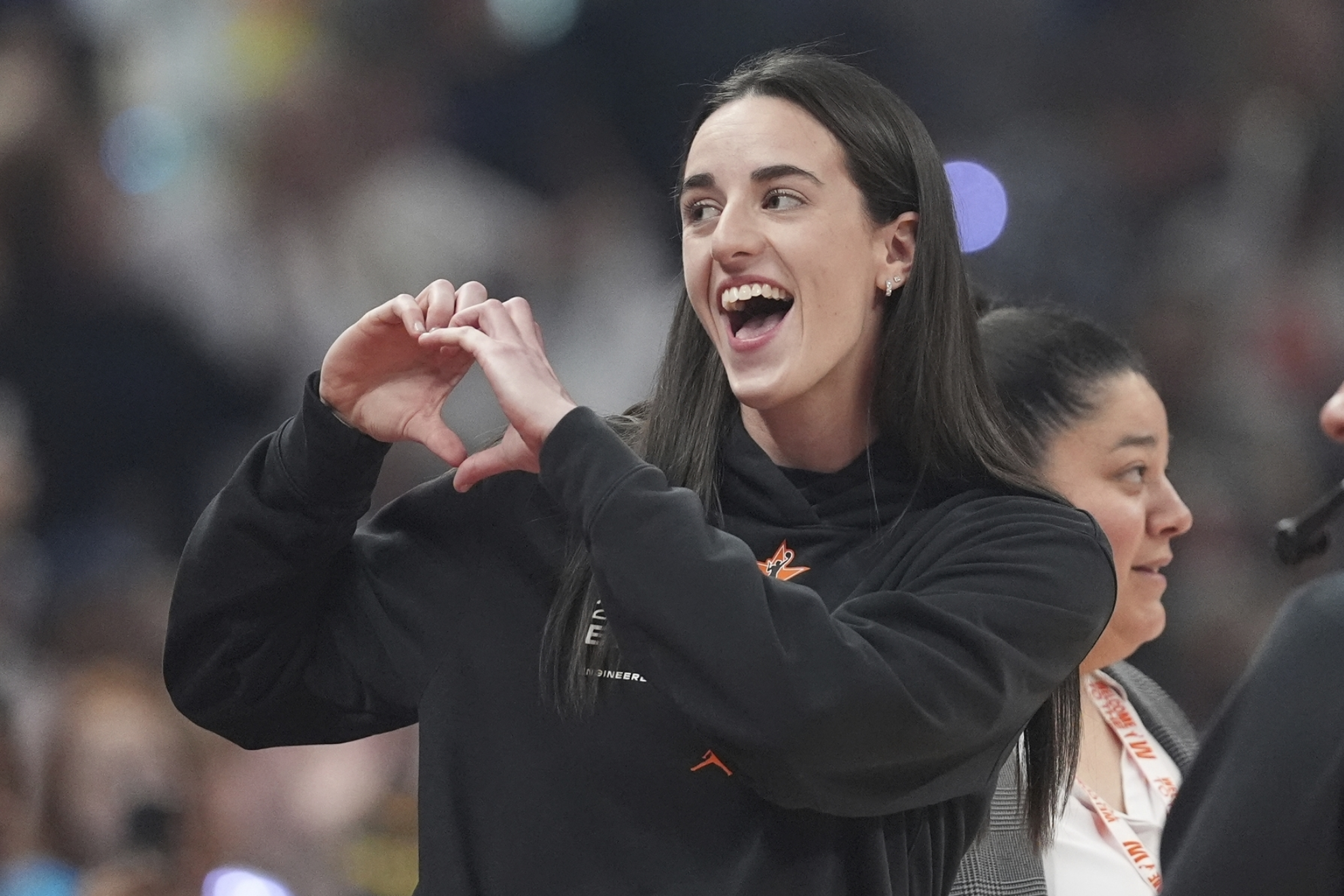 Caitlin Clark reflects on the one star who left her feeling 'starstruck'  after breaking record: "He was my Michael Jordan" | MARCA