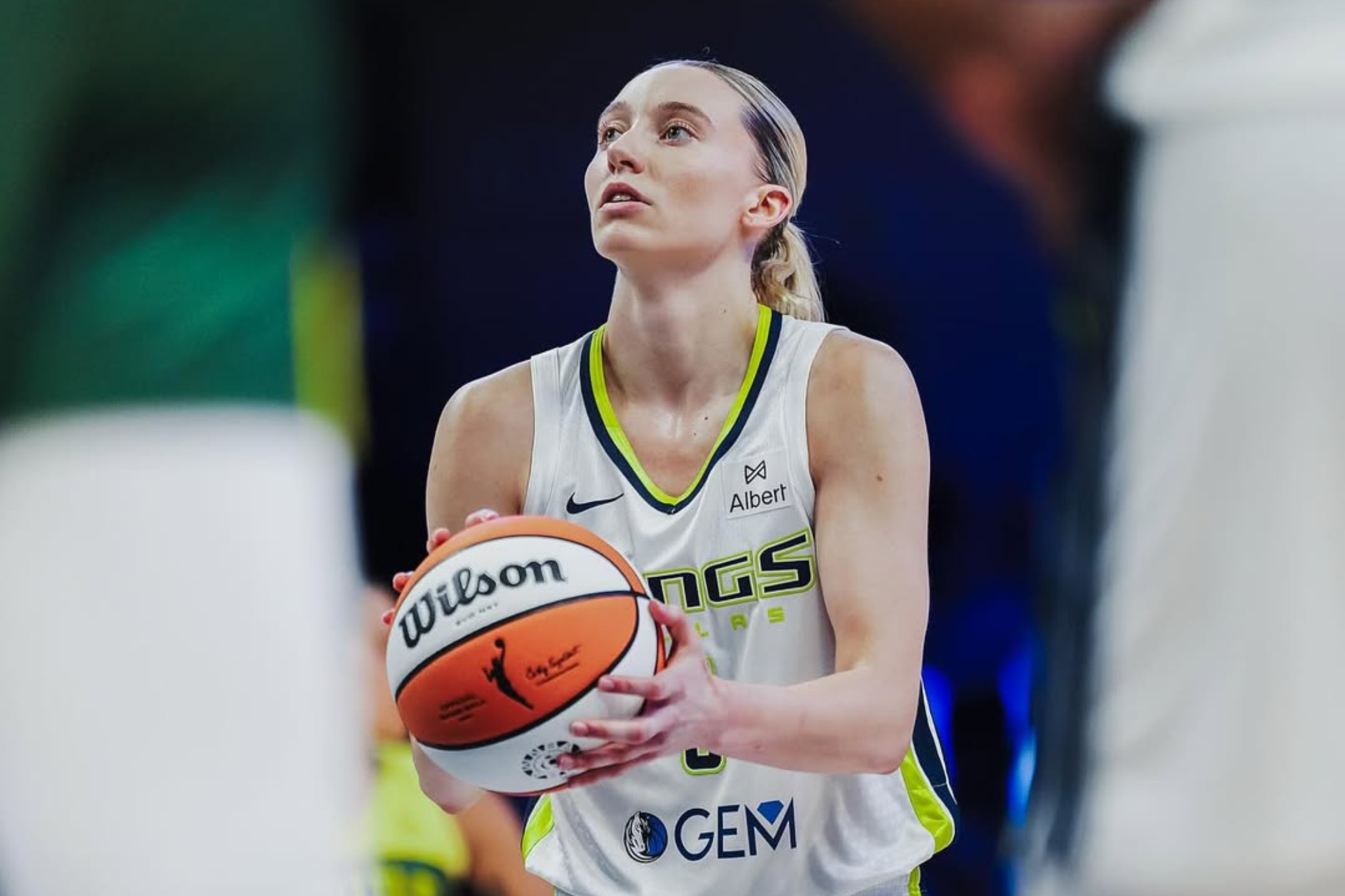 Paige Bueckers receives high praise from her injured Dallas Wings teammate and sparks debate