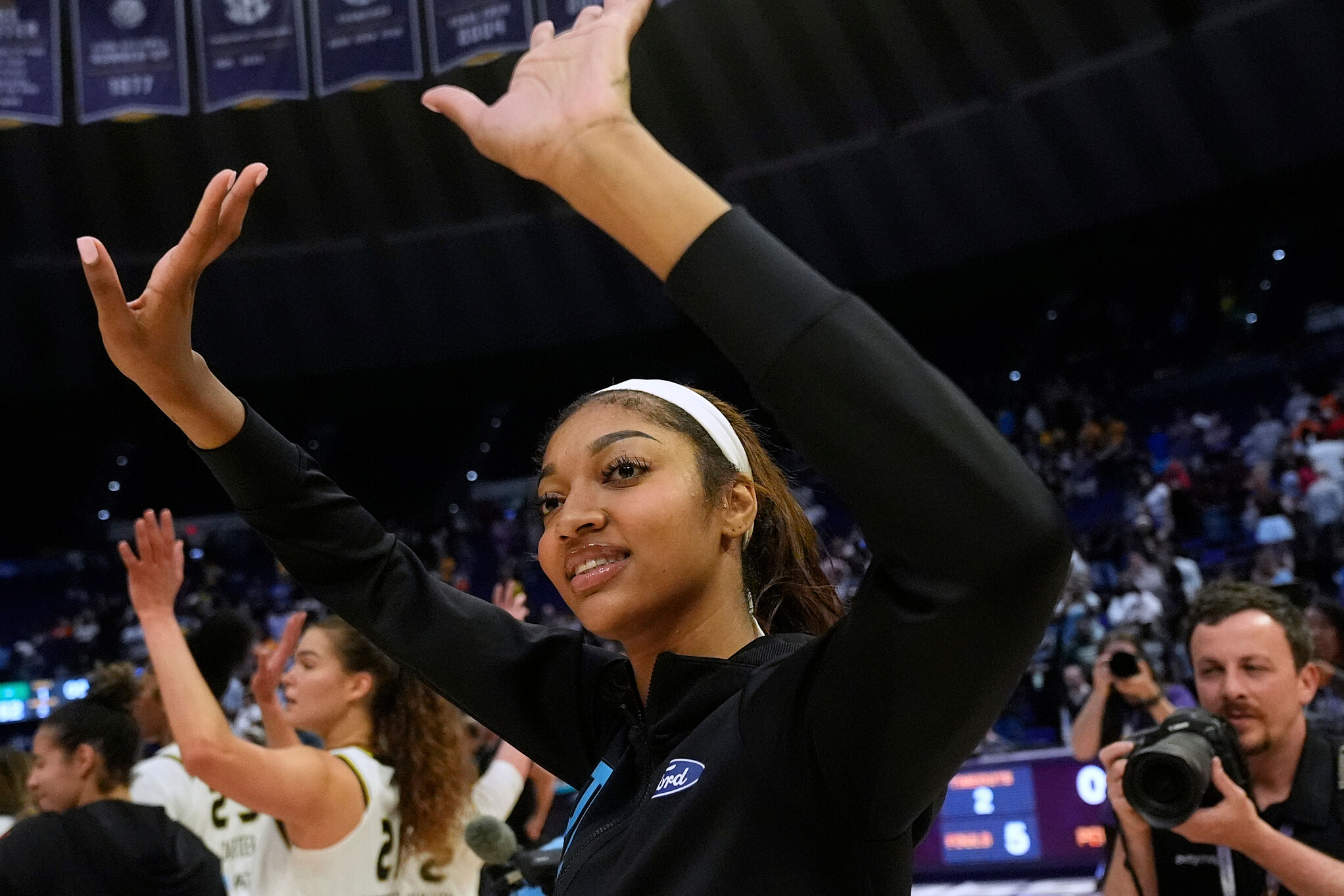Angel Reese recognized by the WNBA amid Chicago Sky's 30th loss