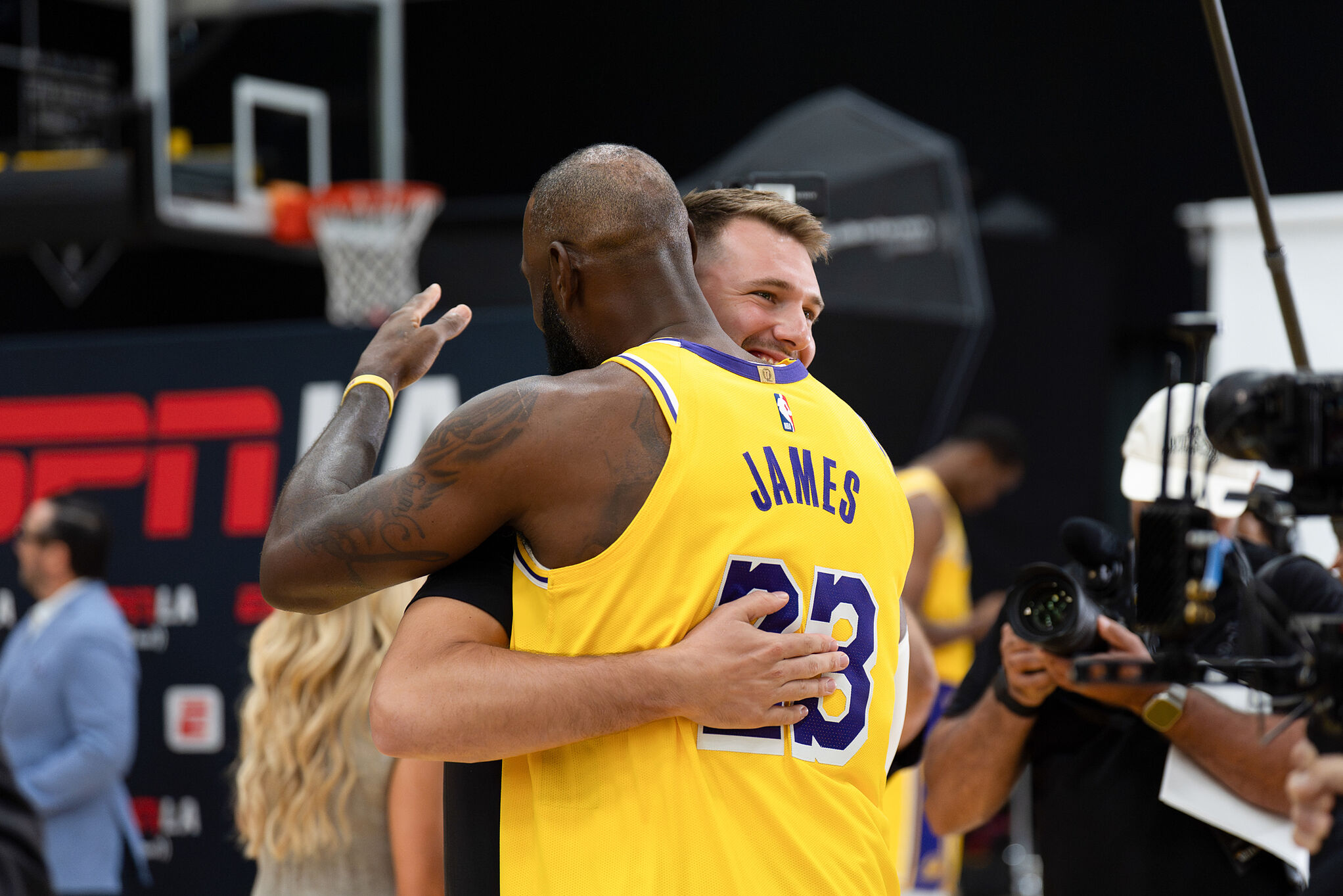 When Doncic threw down a thunderous slam, LeBron jumped out of his seat, celebrating like a teammate and showing pure love for the game