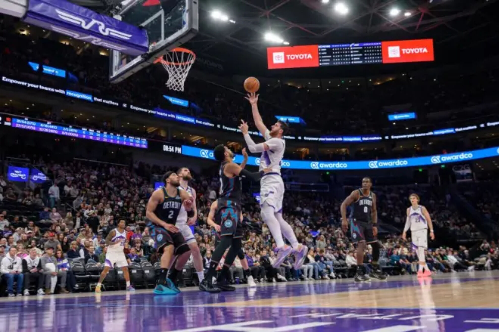 Jusuf Nurkic attempts to throw to Tobias Harris.