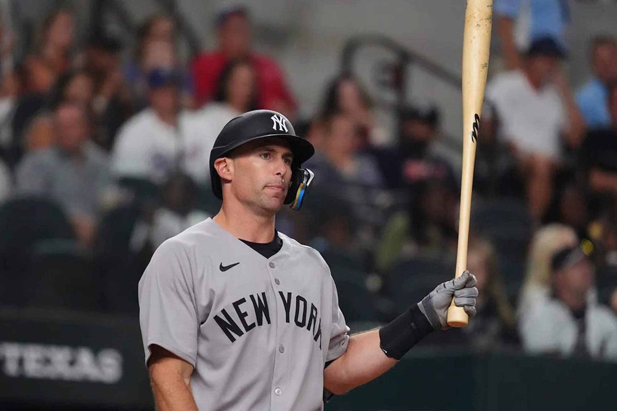 The batter is back and puts Aaron Boone in a tight spot at first base.