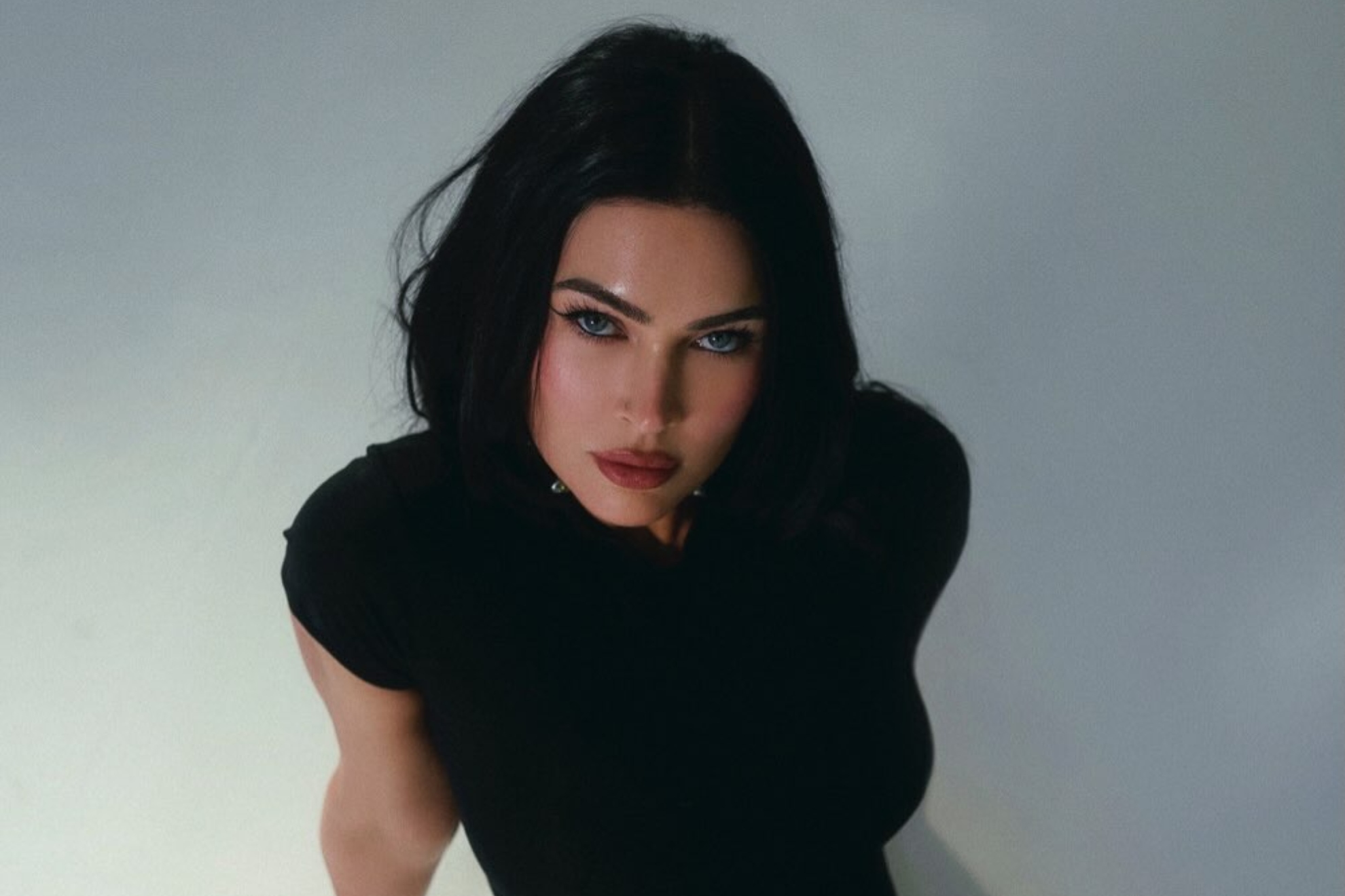 Megan Fox returns to Instagram and the Internet reacts instantly