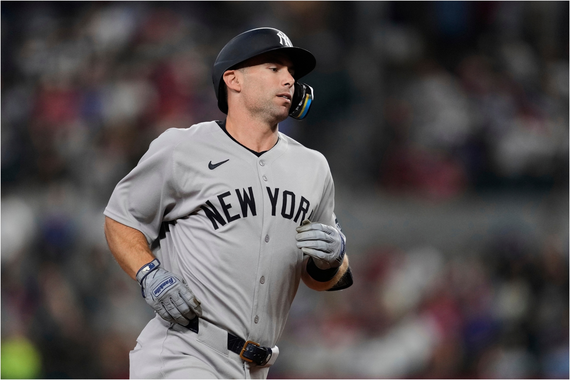 New York Yankees' Paul Goldschmidt rounds the bases.