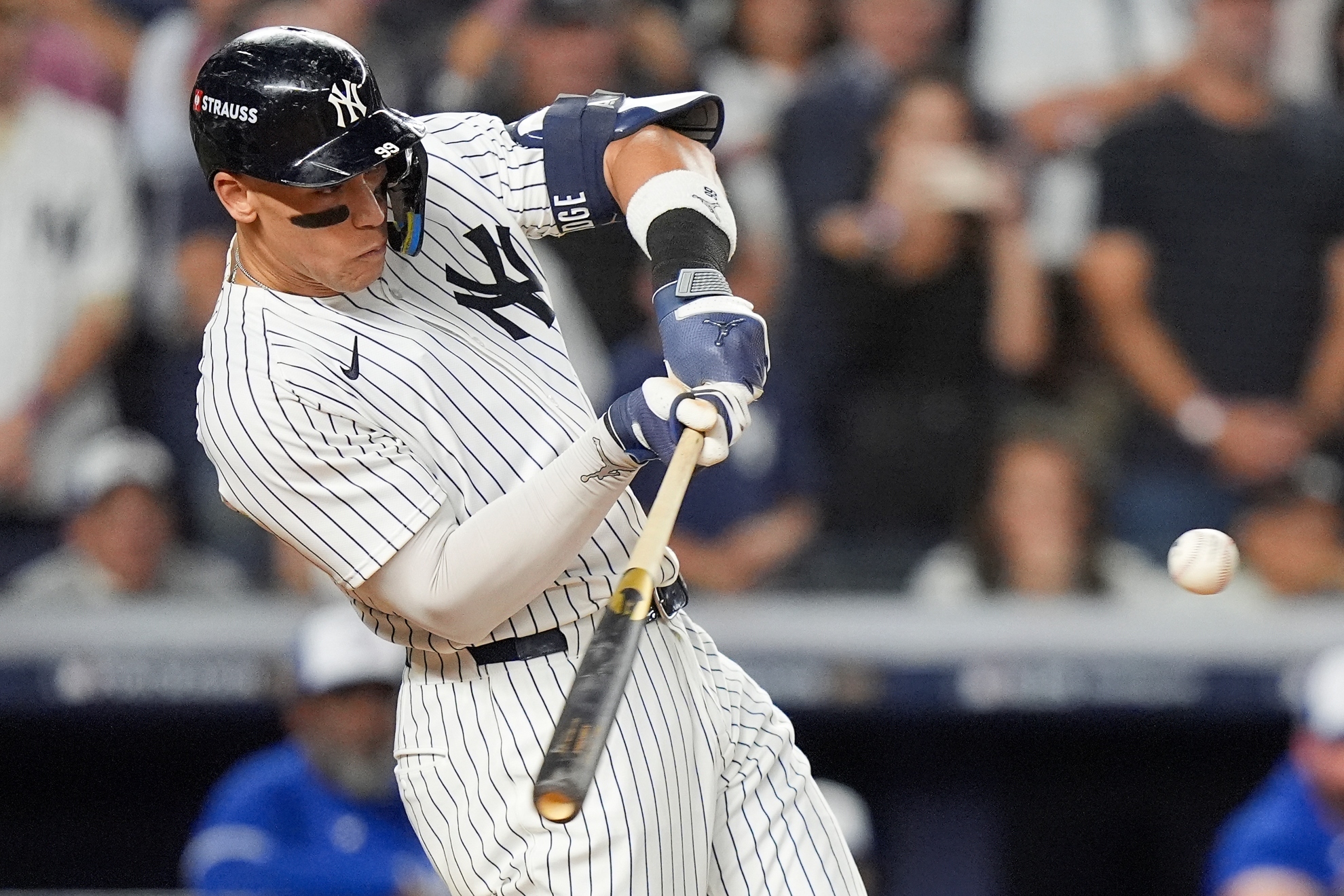 Blue Jays' gloves betray them as Yankees rally to save their season