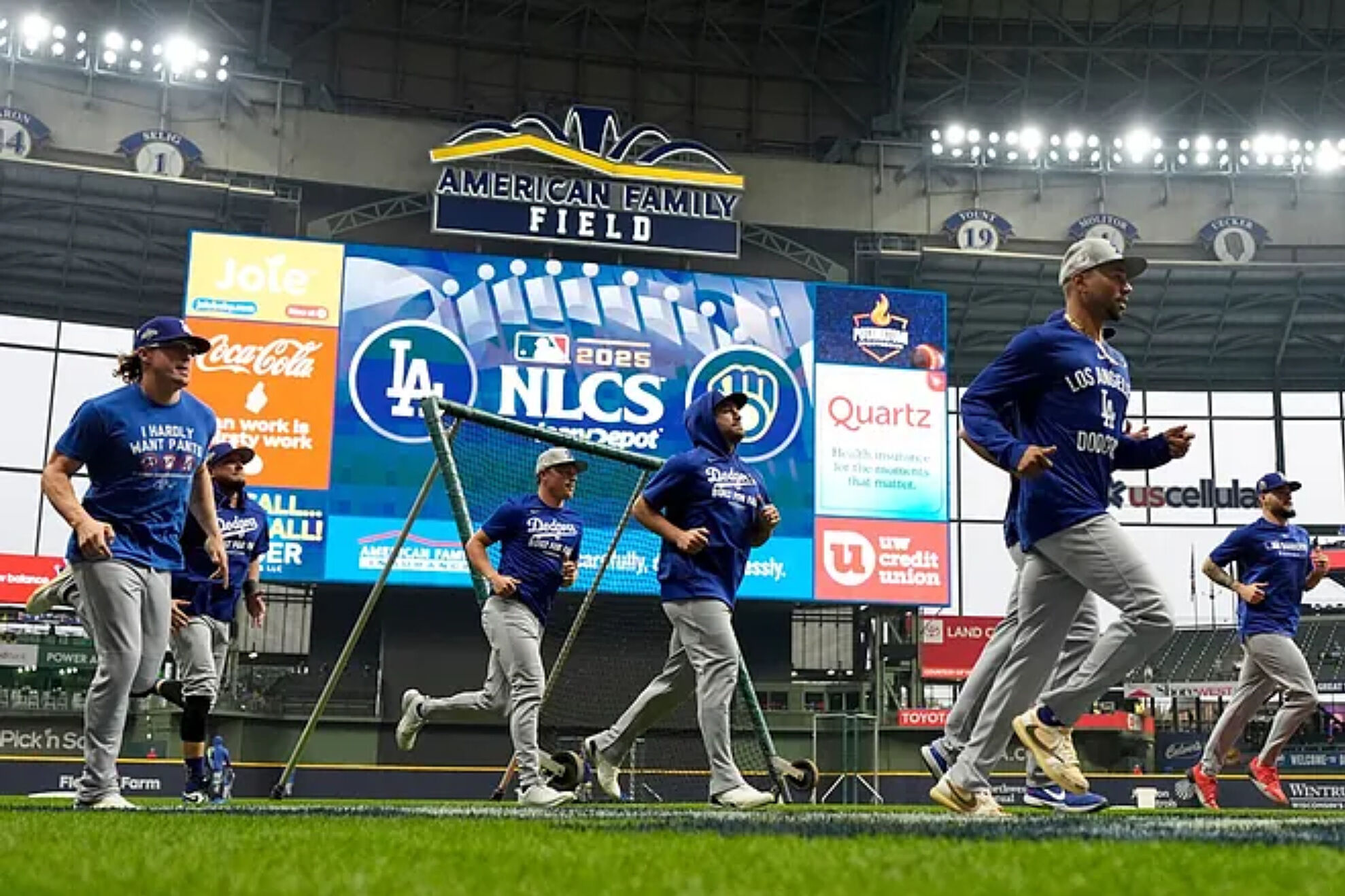 Los Angeles took the first step with a 2-1 victory over the Brewers in the Championship Series.