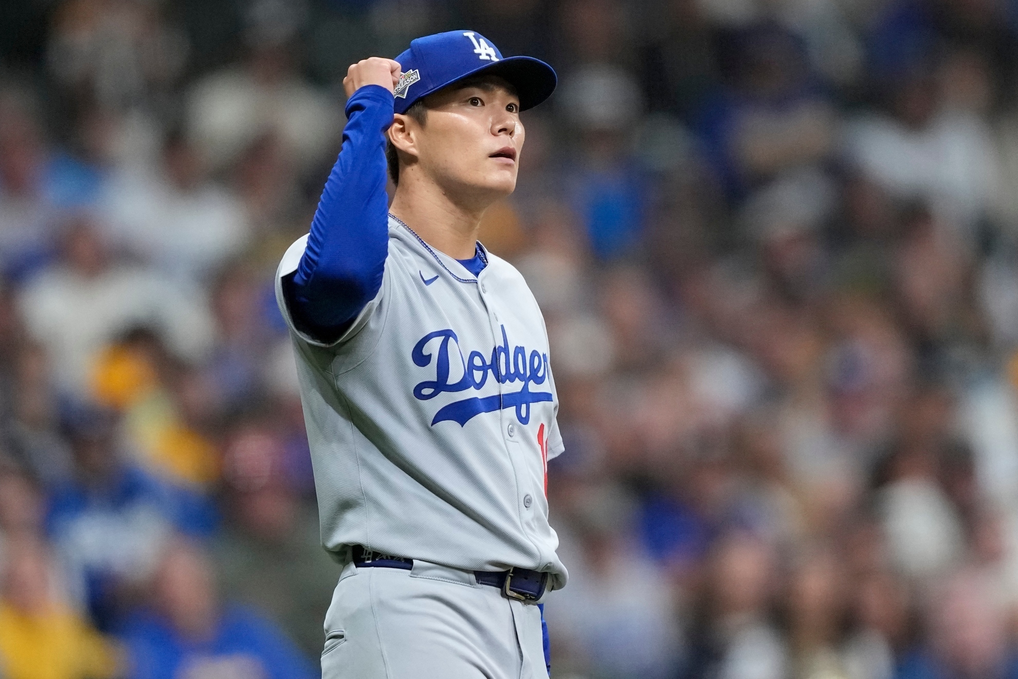 Yoshinobu Yamamoto turns Milwaukee silence into symphony in Dodgers' 5-1 win