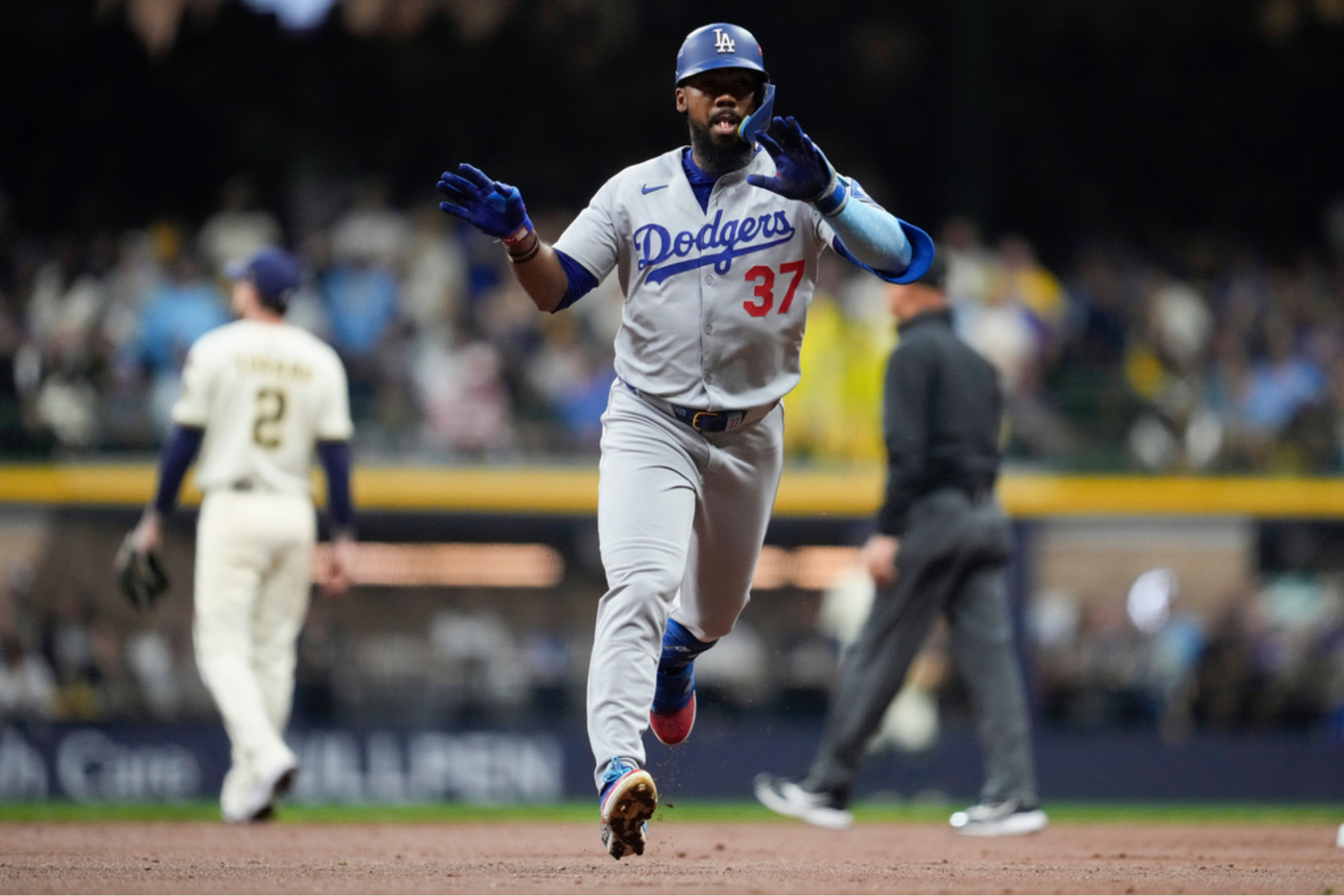 Los Angeles Dodgers' Teoscar Hernández celebrates his home run against the Milwaukee Brewers