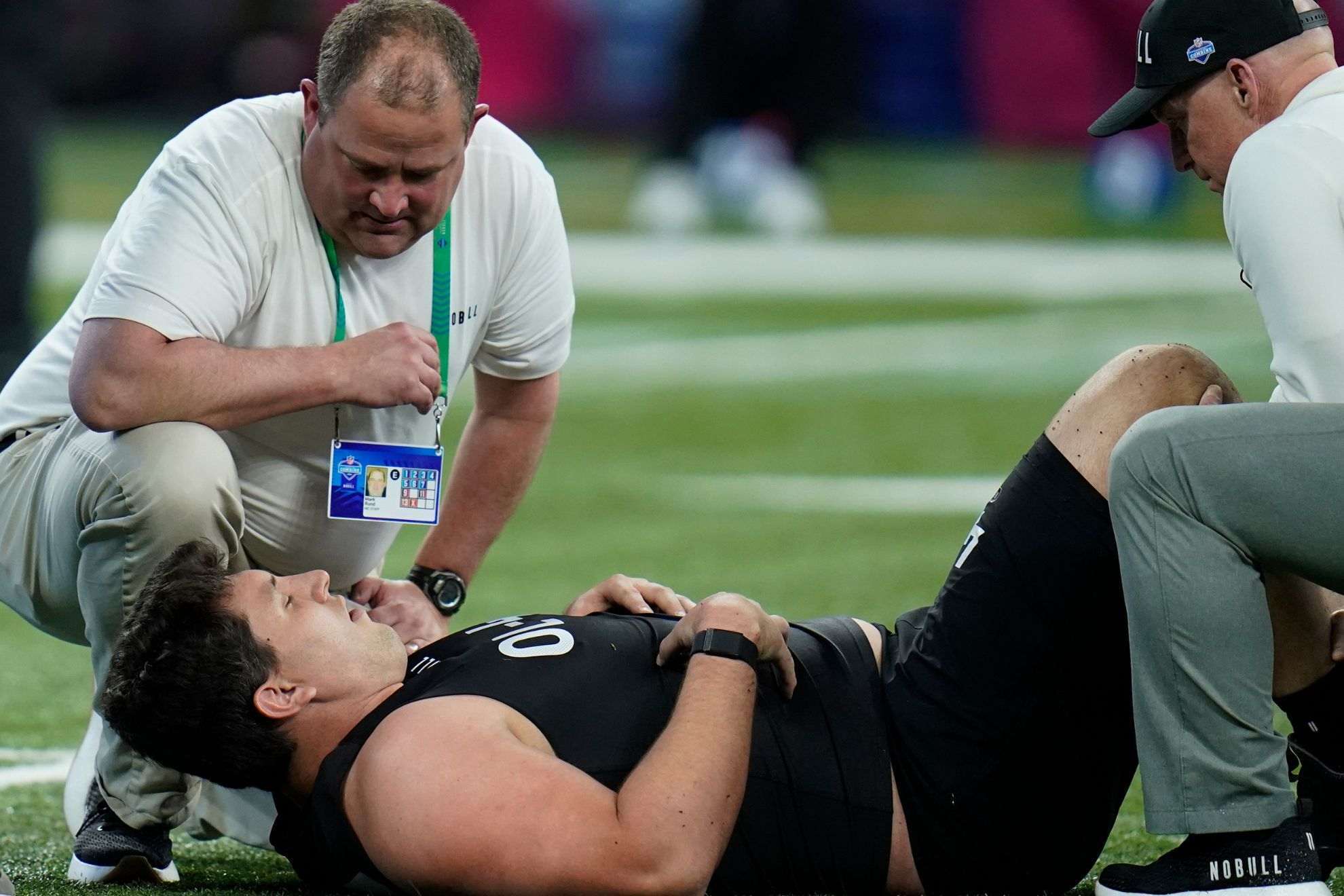 NFL prospect performs 38 bench press repetitions despite tearing his ...