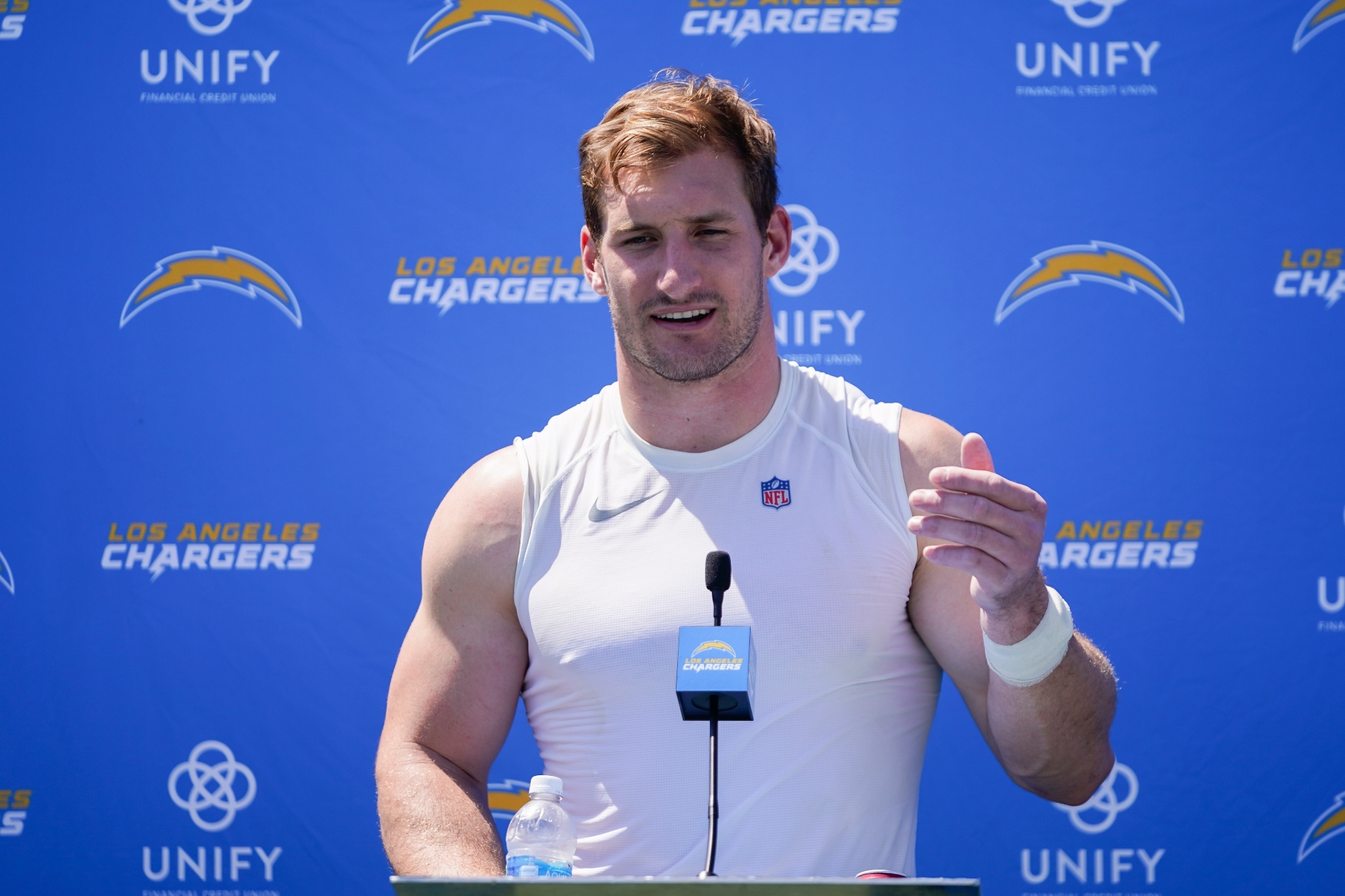 Linebacker Joey Bosa