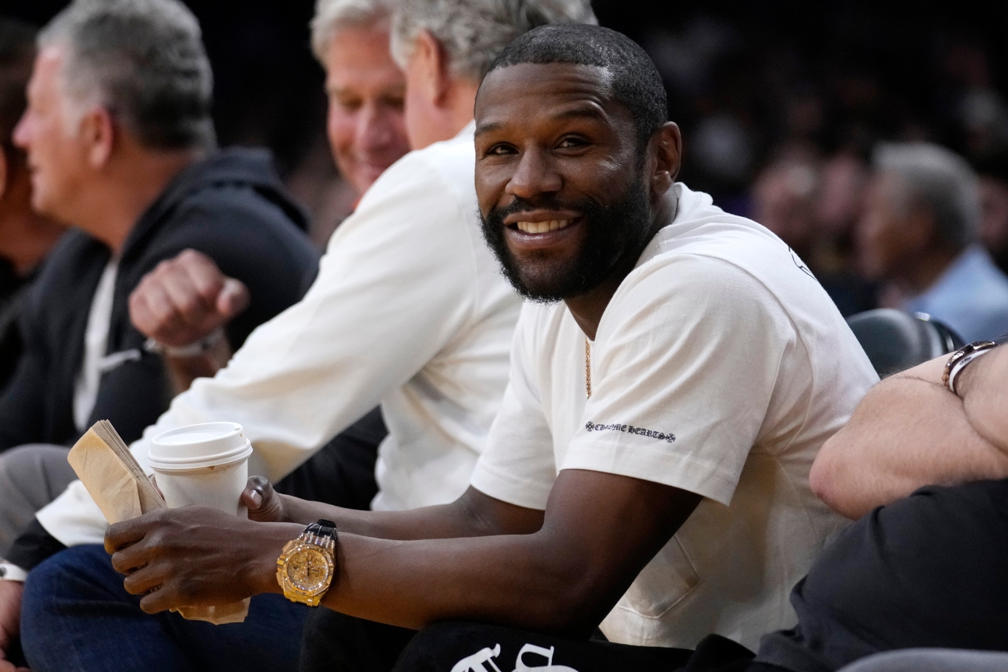 Floyd Mayweather on a NBA game