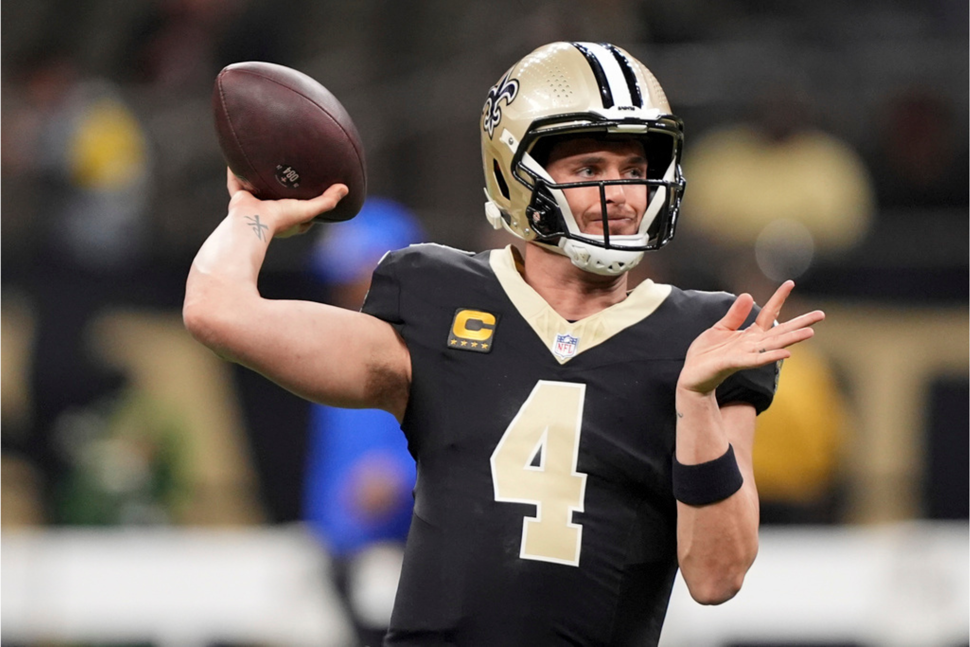 Derek Carr is not a fan of Las Vegas: "Playing in Oakland was legendary."