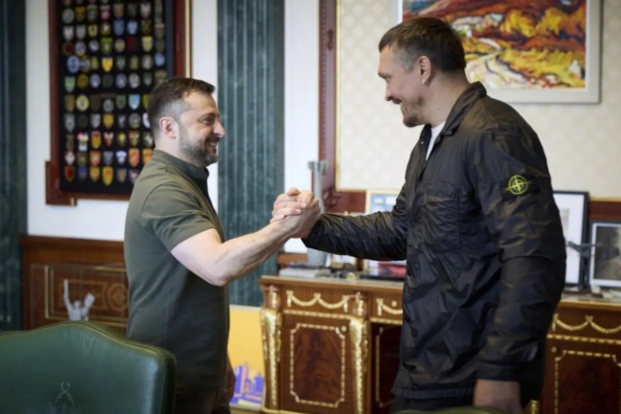 Ukrainian President Volodymyr Zelensky and Oleksandr Usyk.