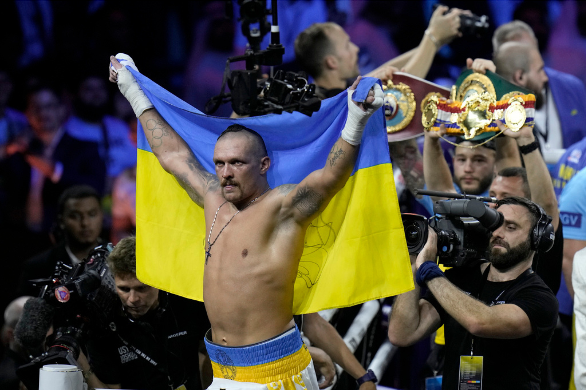 Oleksandr Usyk says he'll fight until 41, but won't face rising star Moses Itauma