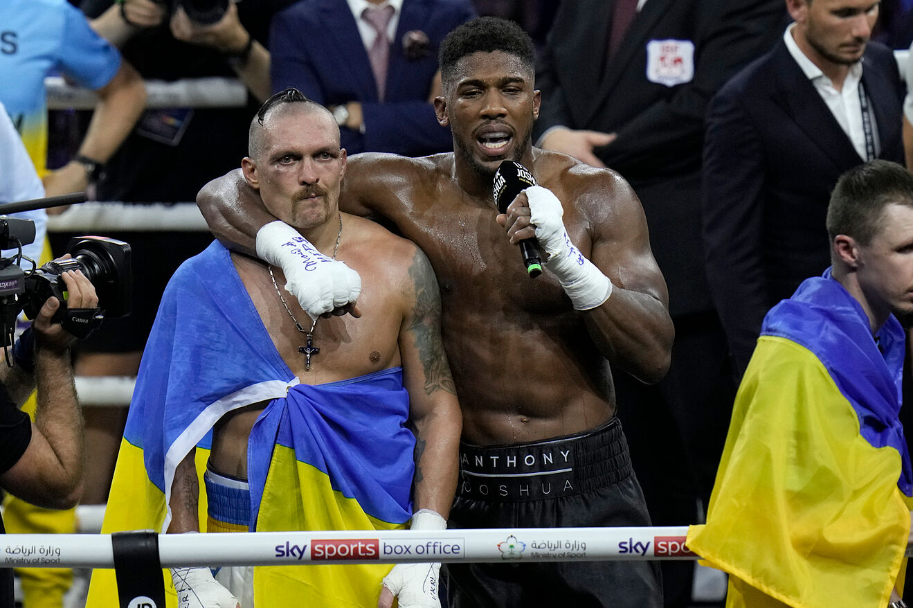 Oleksandr Usyk (left) and Anthony Joshua (right) set aside their differences long ago and are good friends now.