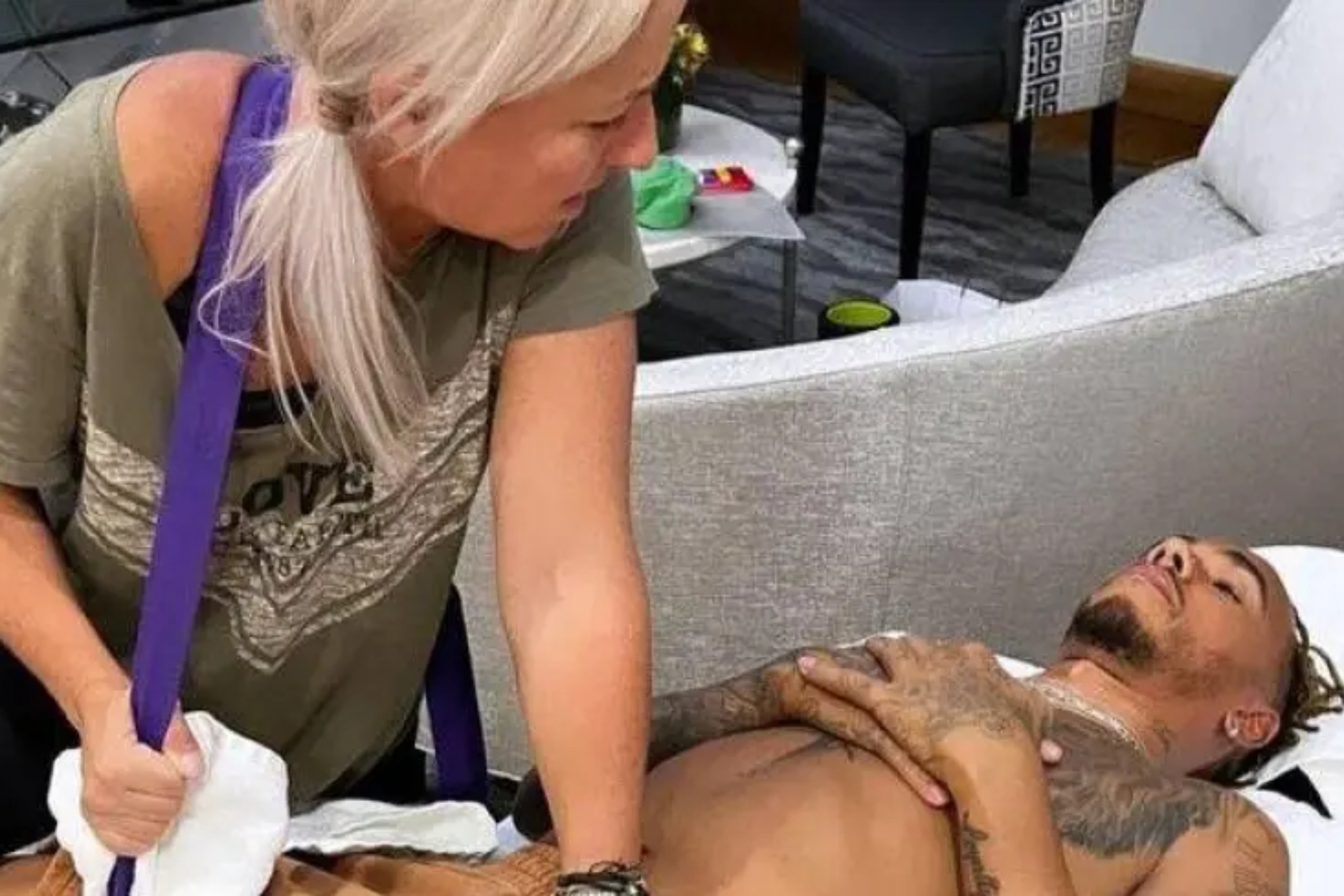 2025-01-21-17374800392544