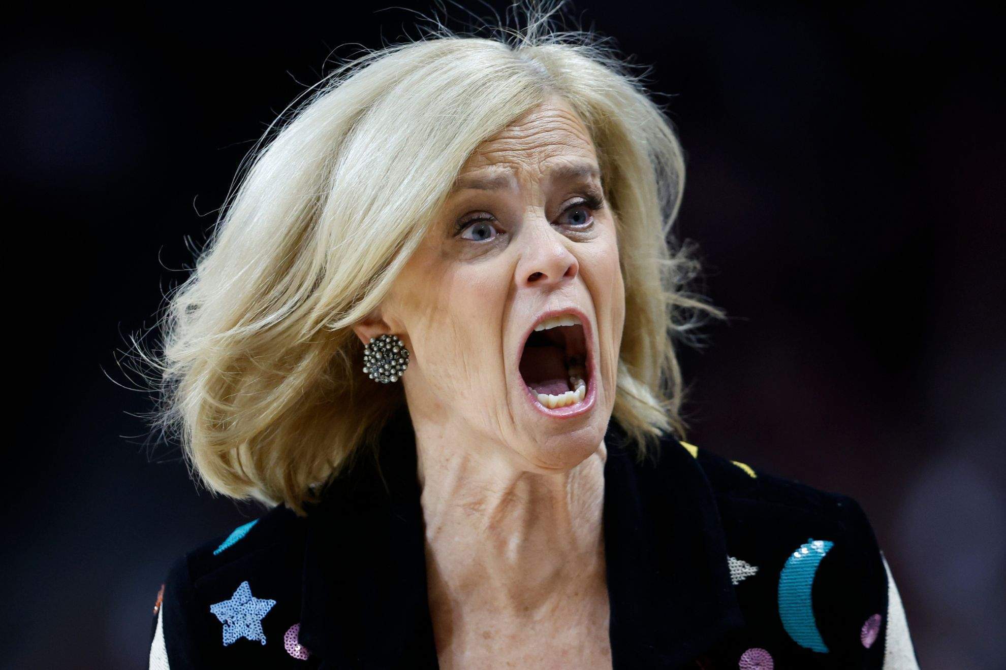 Kim Mulkey explodes in anger during LSU game and smashes clipboard from an assistant's hands