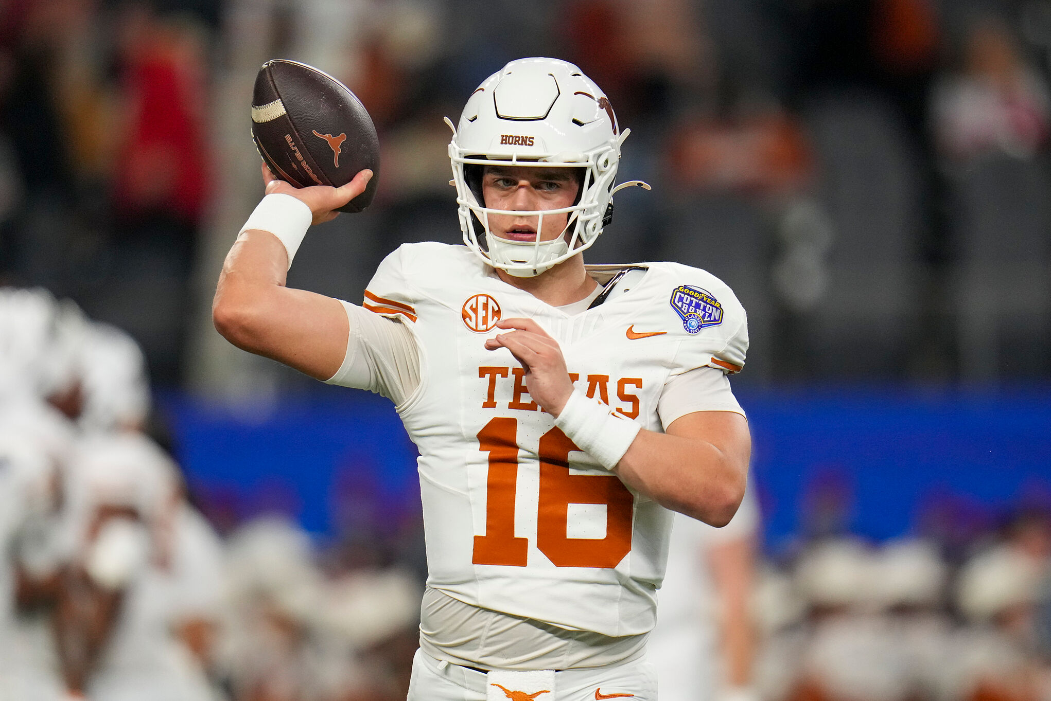 Arch Manning warms up before the 2025 Cotton Bowl.