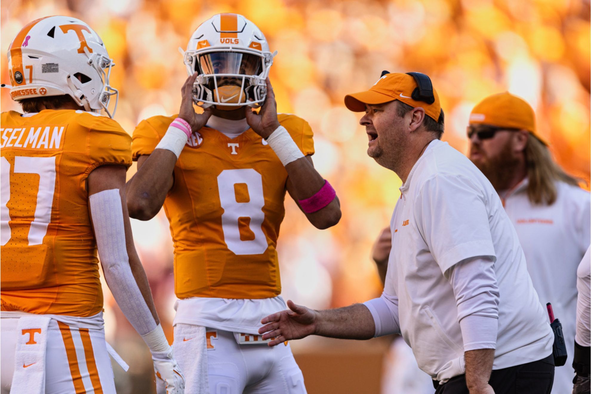 Tennessee head coach Josh Heupel taks to Tennessee quarterback Nico Iamaleava and tight end Miles Kitselman during the first half of an NCAA college football game
